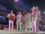 João Gomes, Michel Teló e Leo Santana agitam Sapucaí antes do Desfile das Campeãs