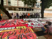 Julgamento de PMs por morte de adolescente na Cidade de Deus mobiliza familiares no Rio