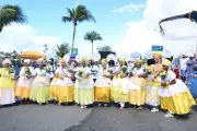 Lavagem de Itapuã encerra ciclo de festas pré-carnavalescas em Salvador com homenagens e trânsito alterado