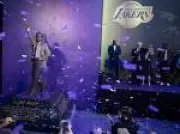 Los Angeles Lakers imortaliza Pat Riley com estátua em homenagem à era Showtime