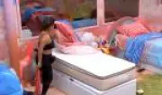 Milena se vinga de Cowboy após eliminação no BBB 26 e desarruma sua cama