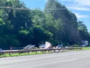 Motorista de carreta morre após acidente com derramamento de solvente na Rodovia Dom Pedro em Campinas