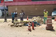 Obra da Prefeitura de Santos atinge encanamento e causa vazamento de gás no Boqueirão