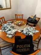 Operação da PF em SC: Homem joga mala com R$ 429 mil pela janela do 30º andar