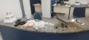 Operação policial em Resende prende homem e apreende menor por tráfico de drogas