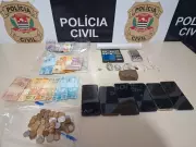 Operação Xeque Mate prende três e apreende adolescente por tráfico em Guareí