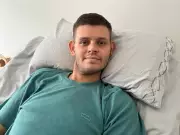 Paciente mais jovem do Brasil a receber polilaminina relata movimentos nas mãos após tratamento