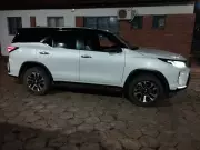 Polícia apreende carro de luxo clonado avaliado em R$ 300 mil em rodovia de Minas Gerais