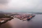 Porto de Santos planeja licitar novas áreas a partir de 2027 para até 30 terminais