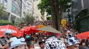 Pré-carnaval em BH tem ruas lotadas com 18 blocos e milhares de foliões