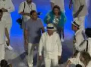 Prefeitos disputam atenção de Lula no desfile da Sapucaí com dancinhas e poses