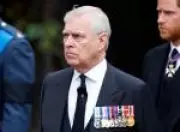 Príncipe Andrew é acusado de gastos excessivos com massagens e viagens como enviado comercial