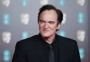 Quentin Tarantino homenageia cinema de rua com programação de filmes eróticos em seu cinema