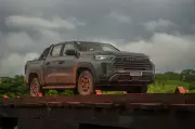 Ram Dakota enfrenta 1200 km no Pantanal: teste em lama, terra e rios