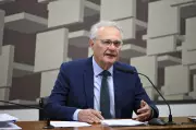 Renan Calheiros questionará Lula sobre encontro com dono do Banco Master