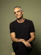 Rodrigo Maranhão lança álbum 'O amor e o tempo' com samba autoral e parcerias