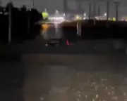 Tempestade em Mato Grosso causa enchente e família é resgatada de caminhonete submersa em Matupá