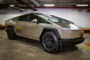 Tesla Cybertruck se envolve em acidente em SP e revela desafios da importação independente