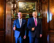 Trump recebe presidente de Honduras em Mar-a-Lago e reforça parceria contra cartéis