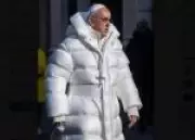 Vaticano exige link oficial em sites católicos para combater falsificações por IA