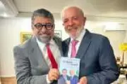 Vice-presidente do PT critica 'autofagia interna' e defende alianças ao centro para 2026