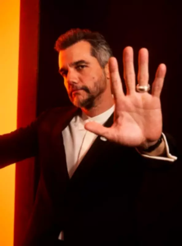 Academia do Oscar posta foto de Wagner Moura e gera onda de comentários de brasileiros