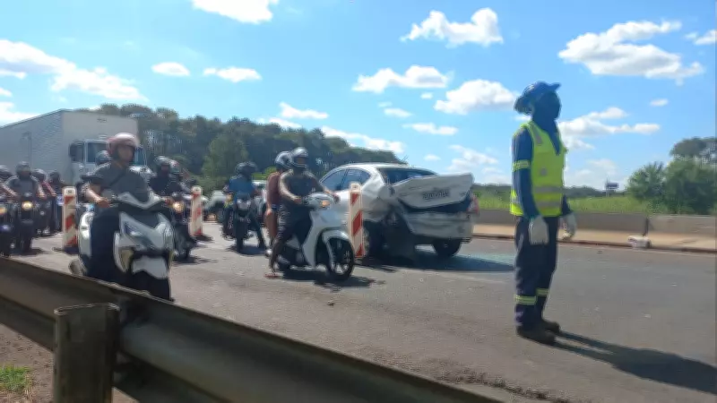 Acidente com múltiplos veículos interdita rodovia e causa congestionamento em Rio Preto