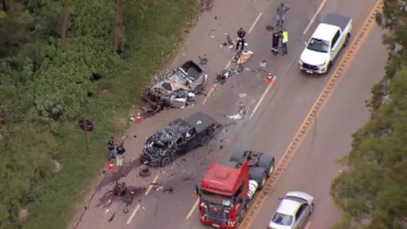 Acidente fatal na BR-040 em Nova Lima deixa uma pessoa morta e quatro feridas