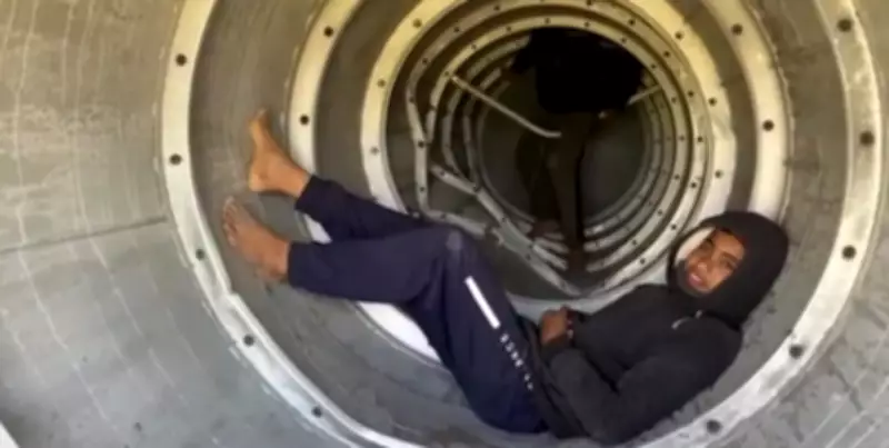 Adolescente é flagrado deitado em fragmento de míssil no sul de Israel em meio a guerra