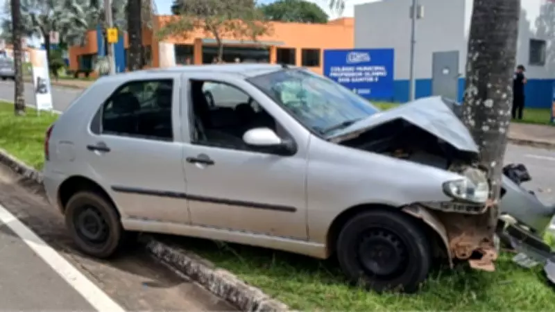 Adolescente sem CNH fica em estado grave após acidente com sete passageiros em Patrocínio