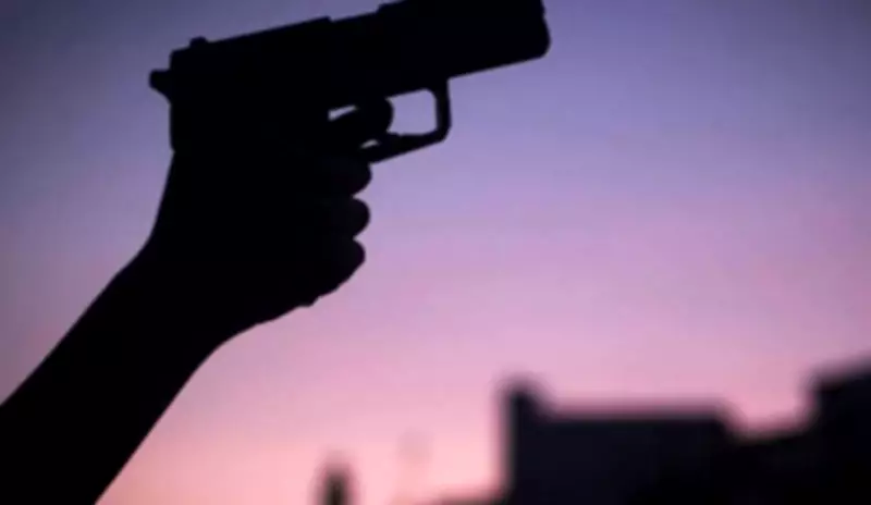 Agente da PF é denunciado por homofobia após apontar arma para pai e filho em Samambaia