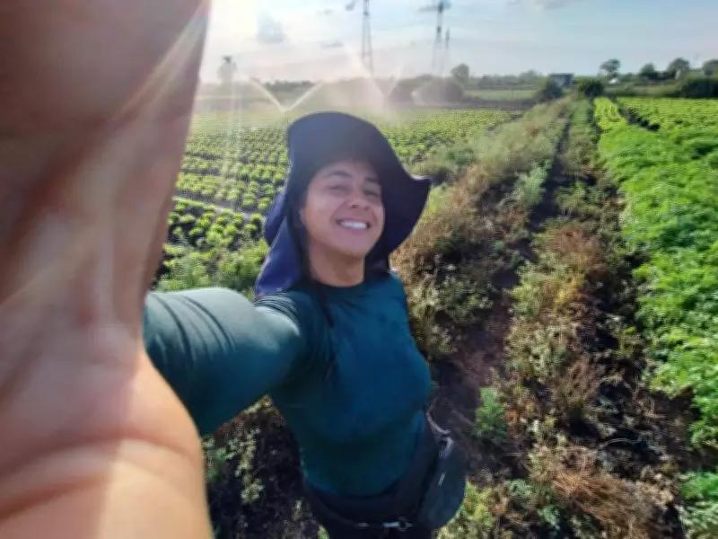 Agricultora de Mogi das Cruzes comanda sozinha propriedade rural e supera desafios da jornada múltipla