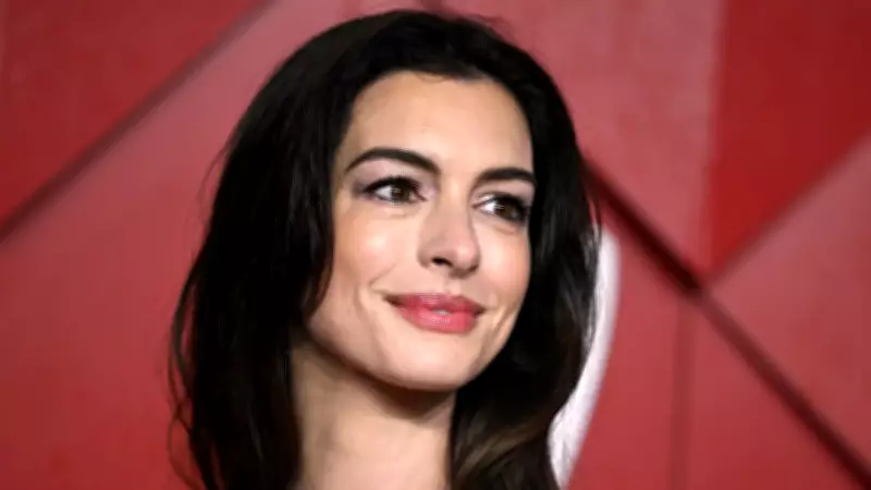 Anne Hathaway revela truque de beleza usado no Oscar para parecer mais acordada