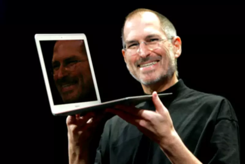Apple completa 50 anos com desafio da IA e legado de inovação que transformou a cultura digital