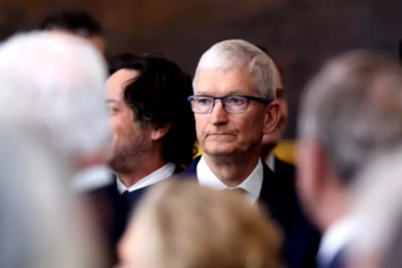 Apple completa 50 anos com rumores sobre aposentadoria de Tim Cook