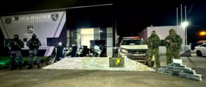 Apreensão de 290 kg de cocaína em carro abandonado no Rio Guaporé, em Mato Grosso