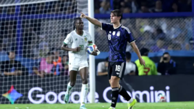 Argentina vence Mauritânia em amistoso com gols de Fernández e Paz; Messi no banco