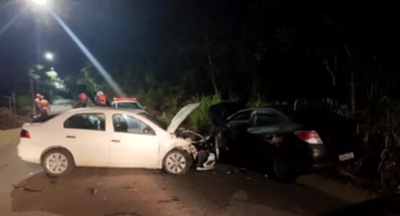 Argentino de 42 anos se fere em colisão tripla na RJ-102 entre Cabo Frio e Búzios