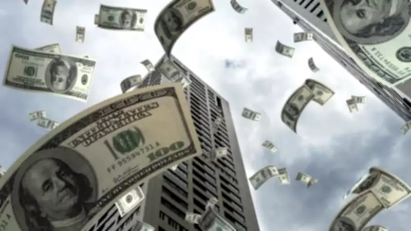 Ataque ao Irã dispara preço do petróleo e dólar sobe no Brasil; entenda os impactos