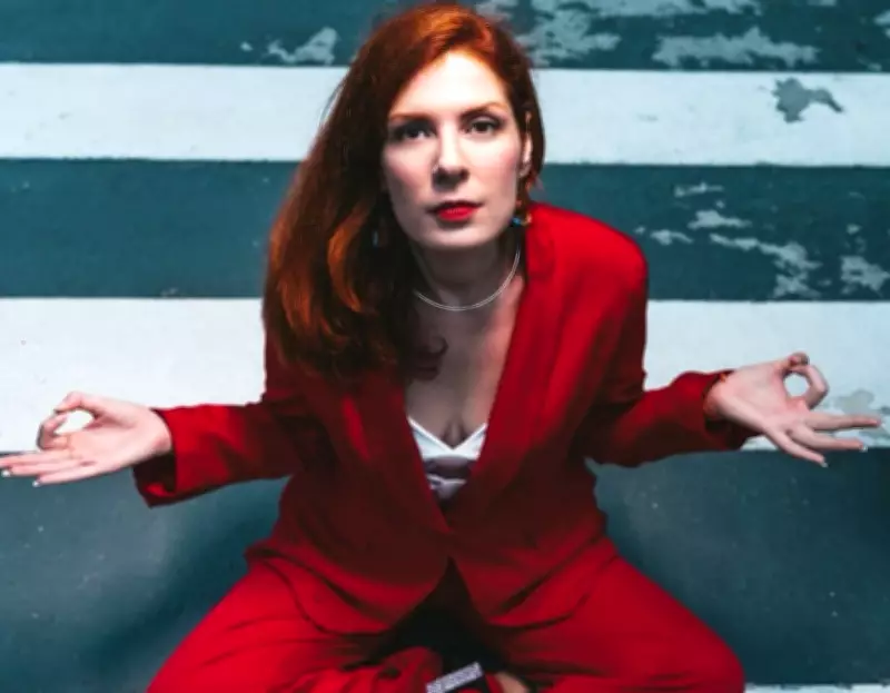 Atriz Ana Terra participa de edição do Clube do Livro na UFMA em São Luís