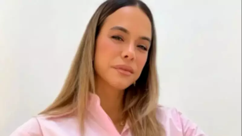 Atriz brasileira Miá Mello fica presa no Qatar após fechamento do espaço aéreo em meio a conflito