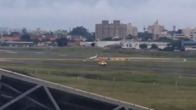 Avião de pequeno porte sai da pista no Aeroporto Salgado Filho, em Porto Alegre