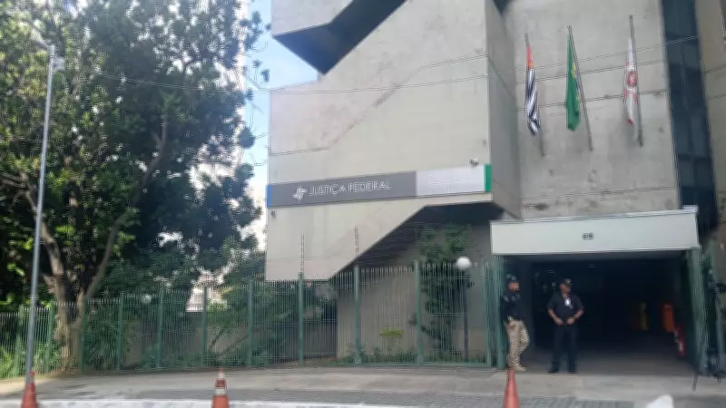 Banqueiro Daniel Vorcaro é mantido preso após audiência de custódia em São Paulo