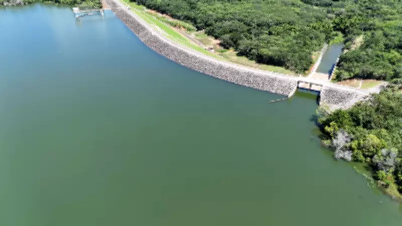 Barragem de Juramento atinge capacidade máxima e verte pelo terceiro ano seguido em Montes Claros