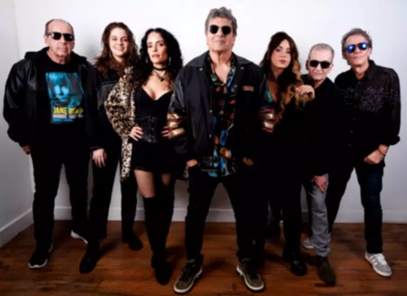 Blitz leva sucessos dos anos 80 a Salvador em show beneficente na Pupileira