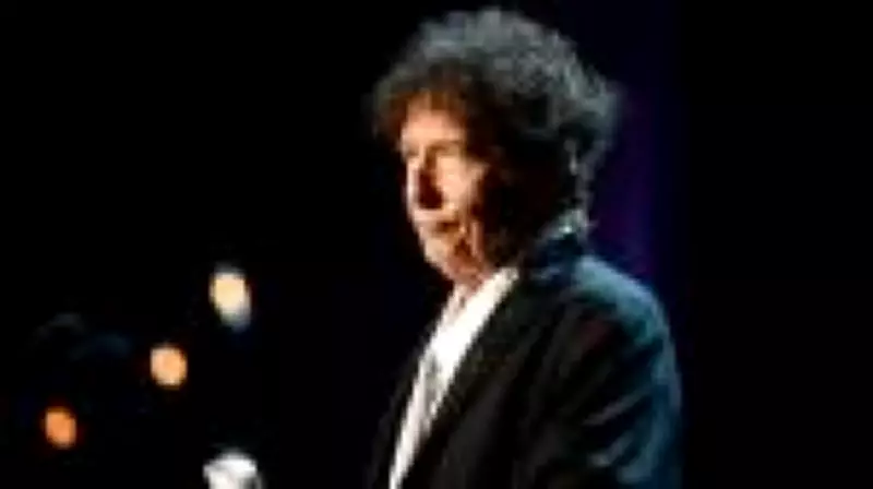 Bob Dylan surpreende fãs com projeto bizarro em plataforma de financiamento coletivo