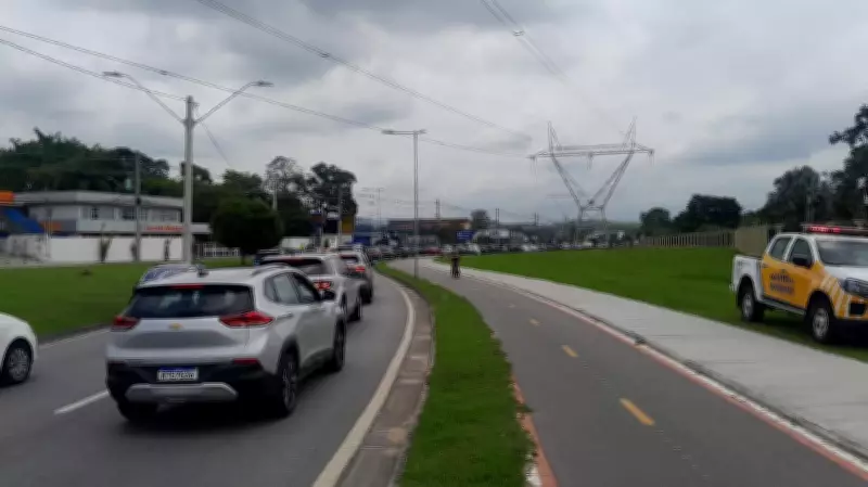 Bomba Enferrujada Encontrada em São José dos Campos Interdita Avenida