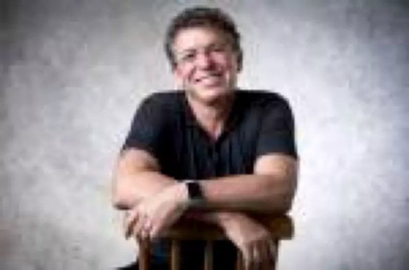 Boninho anuncia Leandro Hassum como apresentador do reality 'A Casa do Patrão' na Record