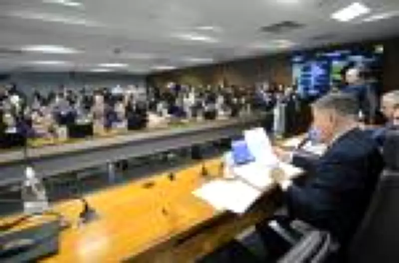 Brasil SobeDesce: CPMI do INSS, FIFA e Crivella marcam semana política e cultural