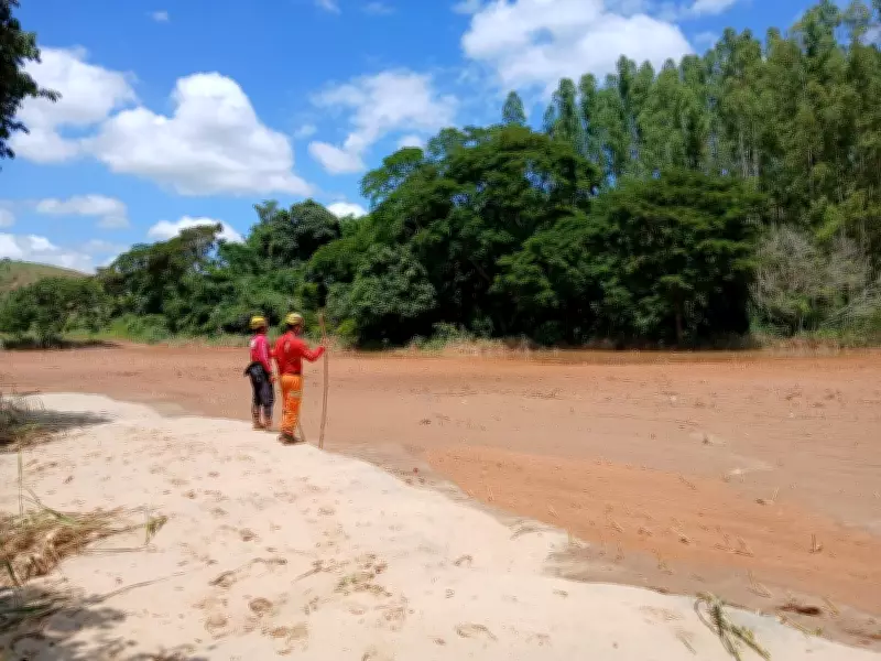 Buscas por desaparecido em enxurrada completam 22 dias em Ubá, Minas Gerais